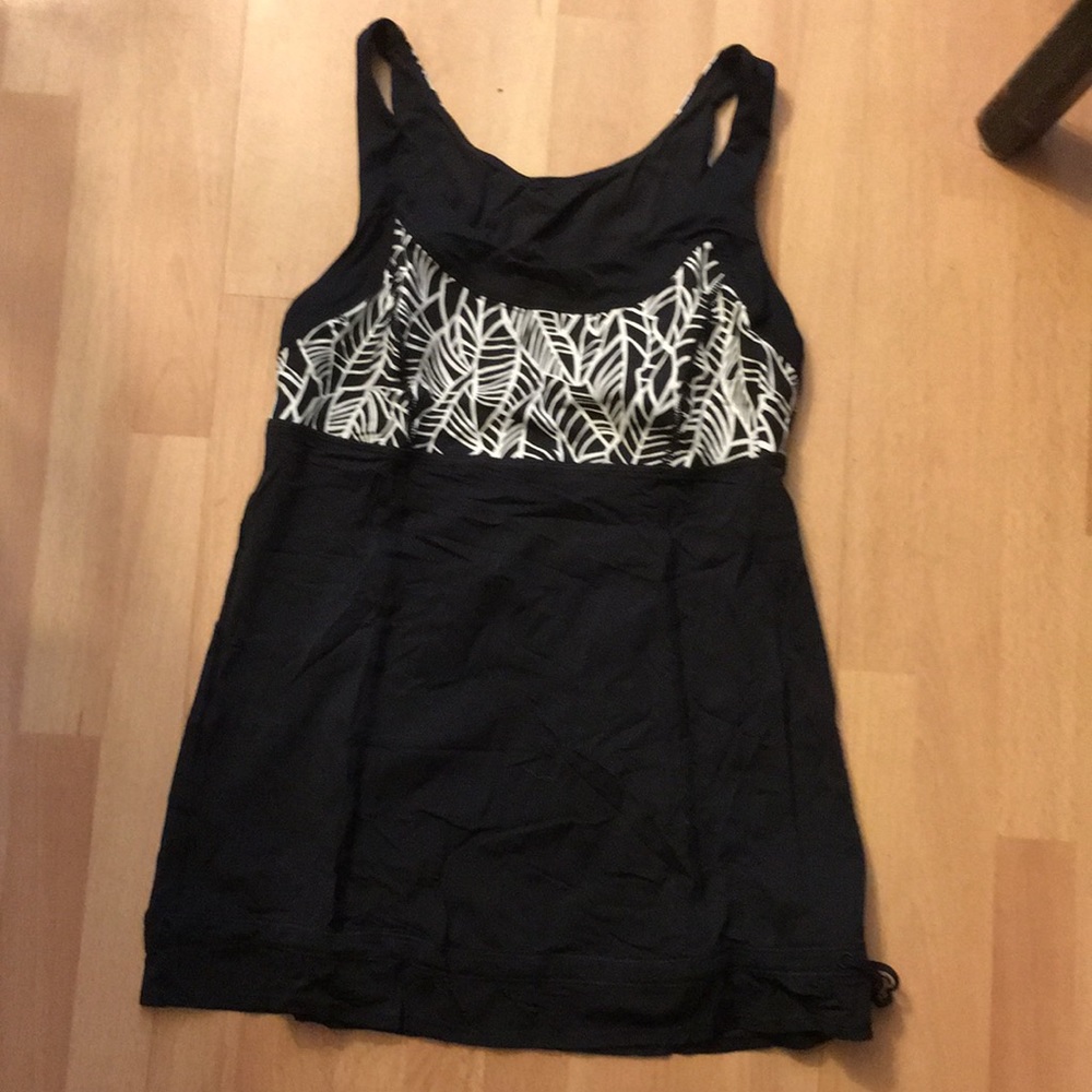 Lululemon size 8 lightly used tank
